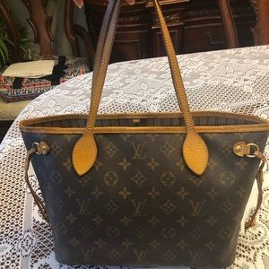 Authentic Louis Vuitton neverfull pm